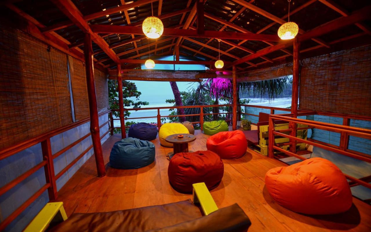 فندق كاليفي  Palm Leaf Surf Cafe المظهر الخارجي الصورة